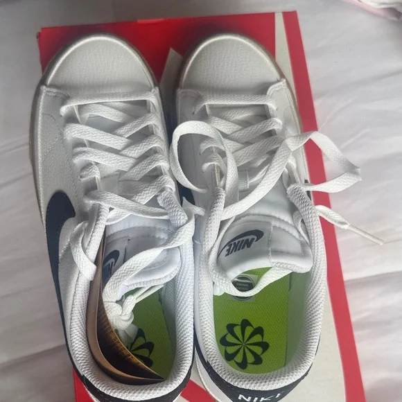 Nike COURT LEGACY SNEAKERS NIB - Picture 3 of 5